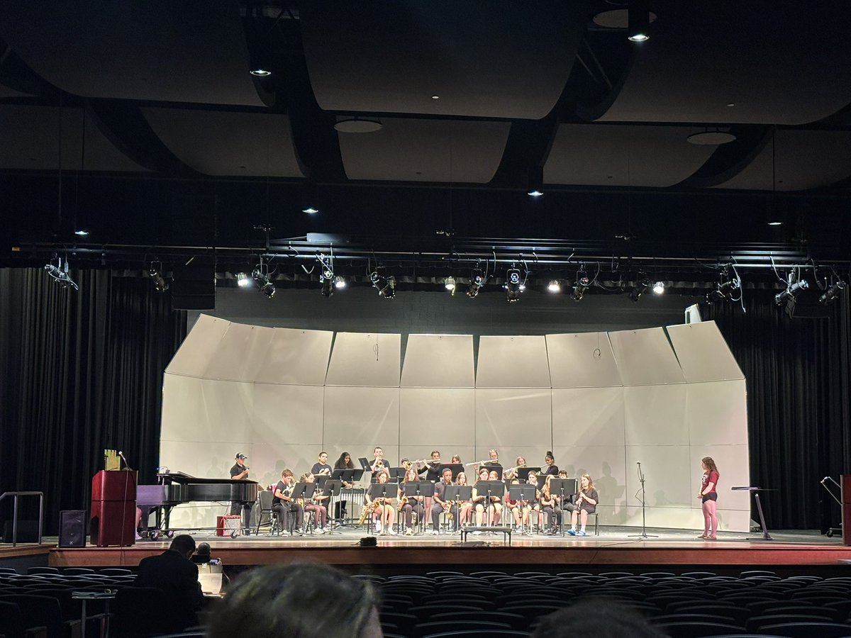 Amy Hunter tweet media