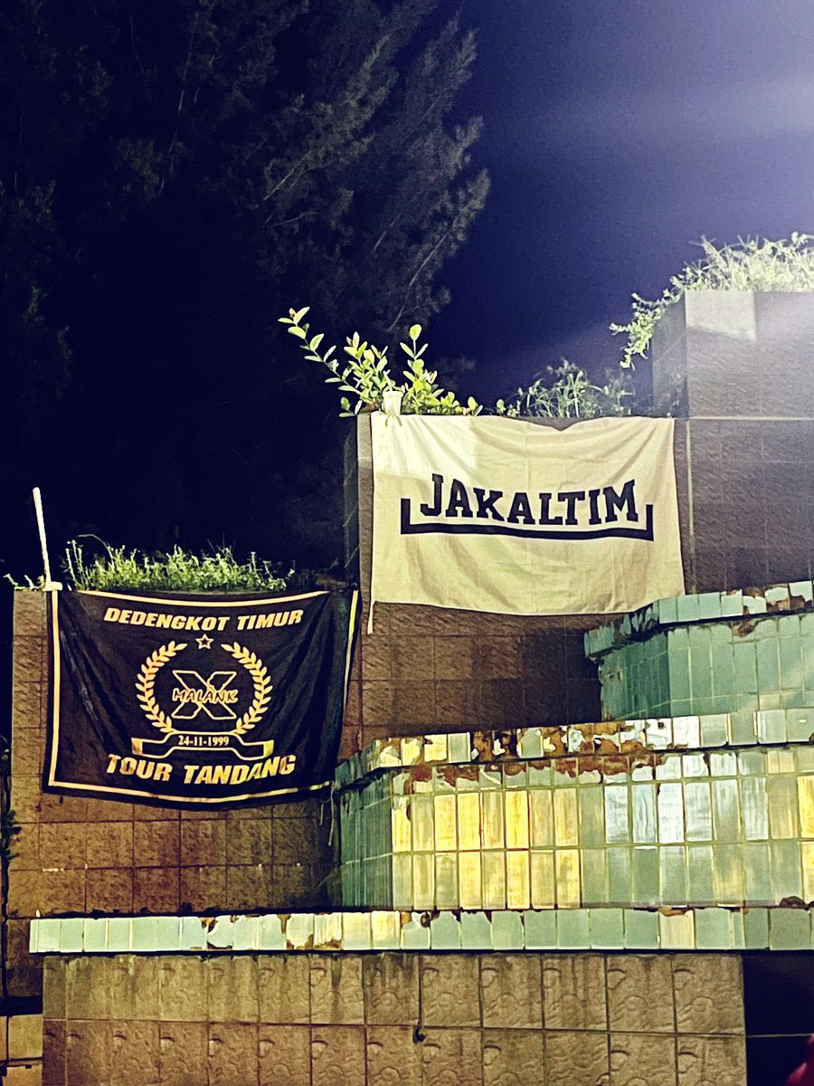 Jakmania Wilayah Kalimalang (@thejakxmalank) on Twitter photo Merayakan sepakbola Merayakan sepakbola