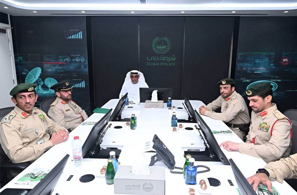 EmiratiTimes's tweet photo. Dubai Police adopts Urban-Rural zoning to enhance security | https://t.co/lZThqetBOL

#DubaiPolice #UrbanRuralZonnes #SafeCity #EmiratiTimes #CommunityHappiness #SafetyAndSecurity #SecurityCoverage #RapidResponse #PoliceOperations https://t.co/WQqXeQ898h