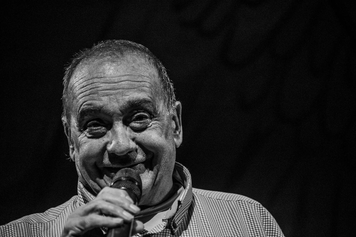 SER CATALUNYA (@sercatalunya) on Twitter photo 👼Així serà l'última gala de 'Guanya't el Cel del Pare Manel' al <a href="/teatrevictoria/">Teatre Victòria</a>
Recupera el 'Tot és comèdia' amb Sandra Pardo, presidenta de la <a href="/FPareManel/">Fundació Pare Manel</a> 👇
▶️cadenaser.com/cataluna/2025/… 👼Així serà l'última gala de 'Guanya't el Cel del Pare Manel' al <a href="/teatrevictoria/">Teatre Victòria</a>
Recupera el 'Tot és comèdia' amb Sandra Pardo, presidenta de la <a href="/FPareManel/">Fundació Pare Manel</a> 👇
▶️cadenaser.com/cataluna/2025/…