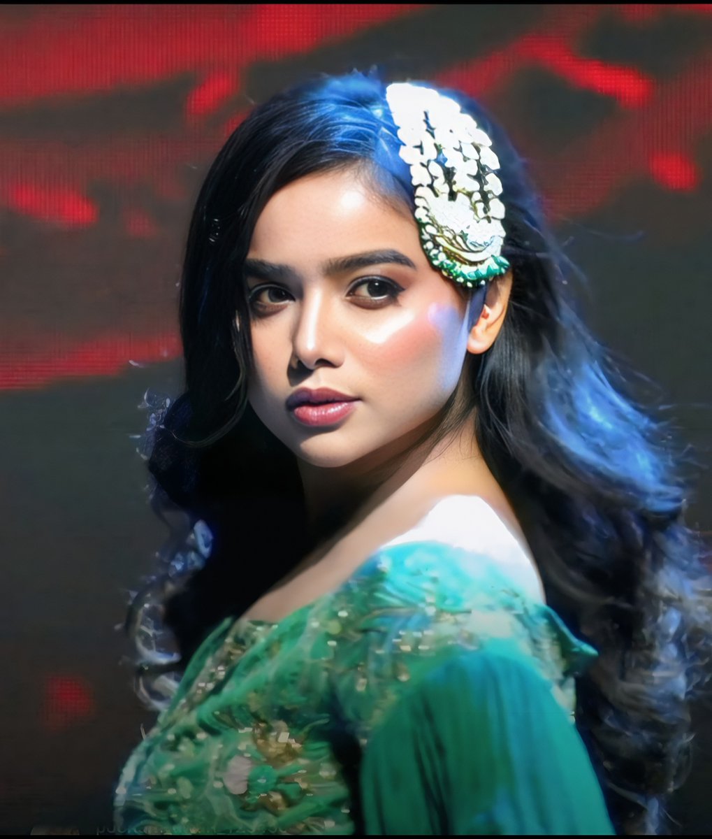 Bhuki_lagi_hai's tweet image. I have No words What to say🫰🏻 😭 

Nailed it n how...stunner. She excels in everything she does.

#ManishaRani 
#Abhisha