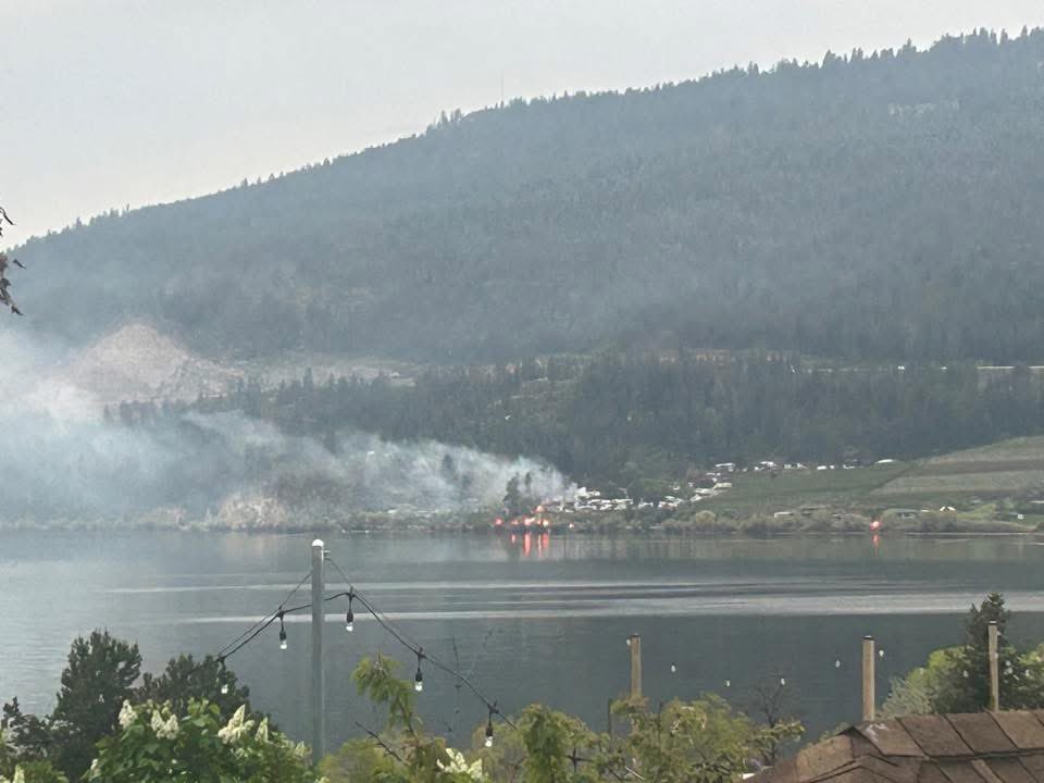 CunninghamJordy's tweet image. #Breaking: Part of Pelmewash Parkway in Lake Country is closed due to an early morning fire. Multiple fire trucks and ambulances are at the scene. 

Photos: Justin Boydell, Danielle Wilkes, Todd McKenzie via Facebook