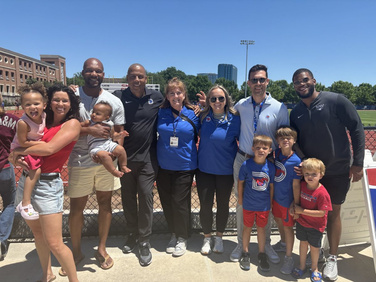 Damon Evans (@ad_damonevans) on Twitter photo It’s a beautiful day on the Hilltop! First home meet for <a href="/SMUTrackAndXC/">SMU Track & Field/XC</a> in 27 years. 🐎🆙 It’s a beautiful day on the Hilltop! First home meet for <a href="/SMUTrackAndXC/">SMU Track & Field/XC</a> in 27 years. 🐎🆙