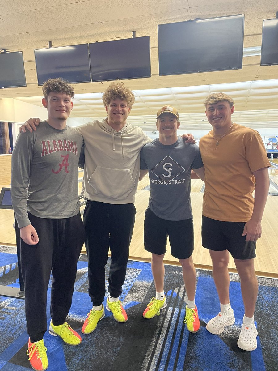 Coach Schorr (@coachtateschorr) on Twitter photo End of year Celebration with the QB’s!! Had to remind them how to win, excited to get it going this fall 😎🥶<a href="/ricklepickle13/">Lance Rickle</a> End of year Celebration with the QB’s!! Had to remind them how to win, excited to get it going this fall 😎🥶<a href="/ricklepickle13/">Lance Rickle</a>