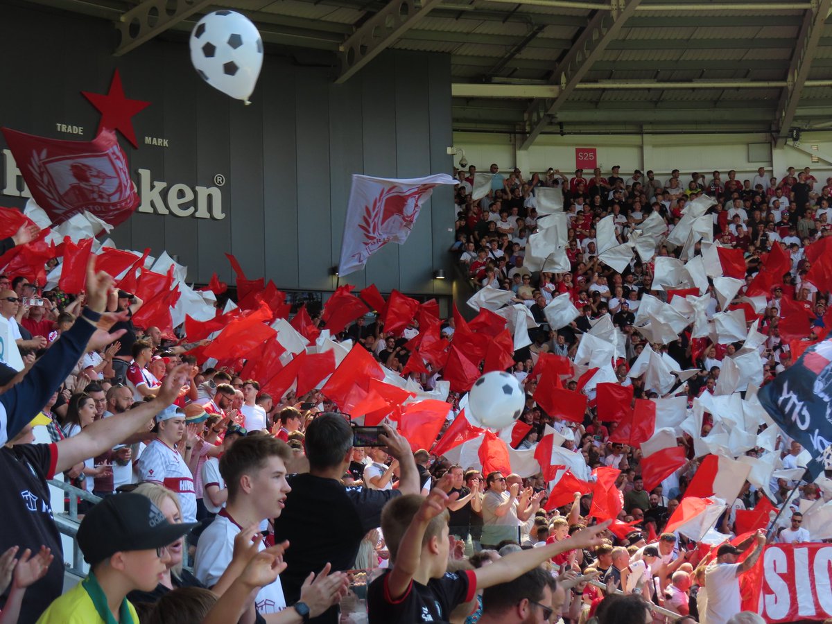 Tracey C tweet media