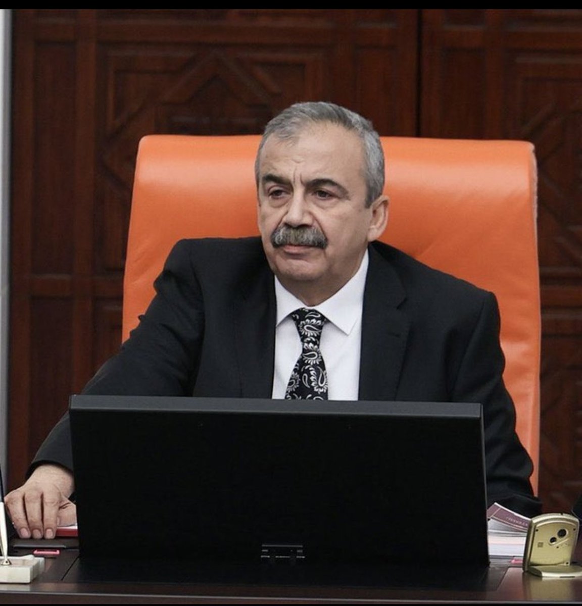 Tedavi gördüğü hastanede vefat eden TBMM Başkanvekili ve İstanbul Milletvekili Sırrı Süreyya Önder’e Allah’tan rahmet ailesine, yakınlarına ve sevenlerine başsağlığı diliyorum.