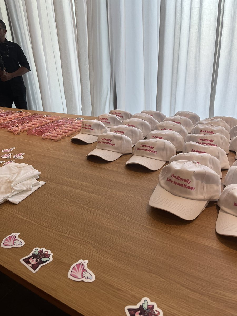 we’re literally just sweethearts 💕

the cutest event everrr, 10/10, take me back