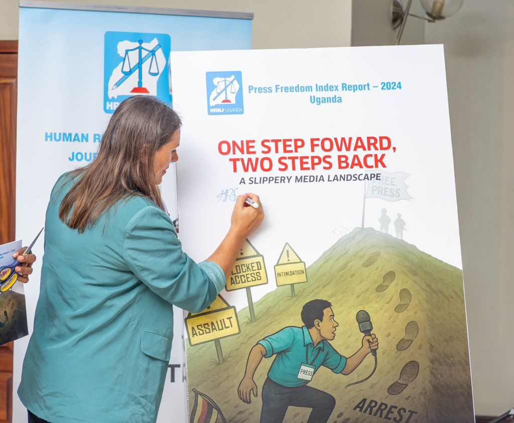 Denmark in Uganda (@dkinuganda) on Twitter photo On #WorldPressFreedomDay we pay tribute to journalists across Uganda✊ Yesterday, <a href="/HRNJUganda/">HRNJ-Uganda</a> launched the Press Freedom Index Report, documenting 110 violations against journalists in 🇺🇬 in 2024. Protection of free press is essential & a cornerstone of any democracy📣 #HRNJPFI24 On #WorldPressFreedomDay we pay tribute to journalists across Uganda✊ Yesterday, <a href="/HRNJUganda/">HRNJ-Uganda</a> launched the Press Freedom Index Report, documenting 110 violations against journalists in 🇺🇬 in 2024. Protection of free press is essential & a cornerstone of any democracy📣 #HRNJPFI24