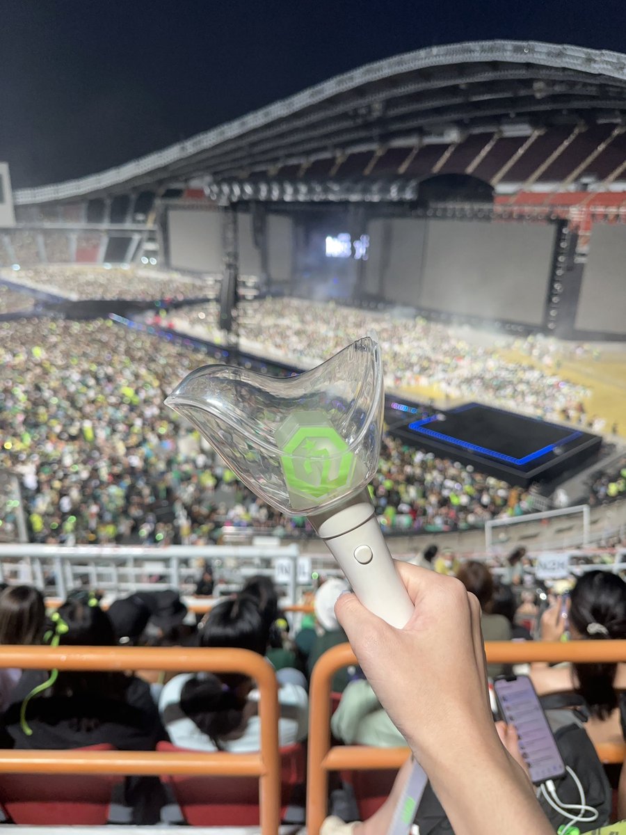 candy_Jts's tweet photo. 💚โคตรรักเลย
#GOT7_NESTFESTinBKK_Day2
#GOT7_NESTFESTinBKK 
#GOT7 https://t.co/X1VsVcjimt