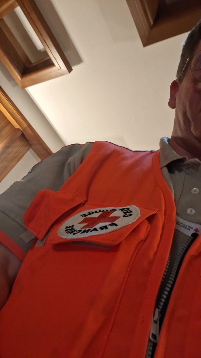 laurent27100's tweet photo. Bonsoir à tous, ce soir je suis de permanence avec la Croix-Rouge pour la nuit. Je vous souhaite une excellente soirée à tous.
#postedesecours @CroixRouge #SeineMaritime. https://t.co/IIafJ36GSx