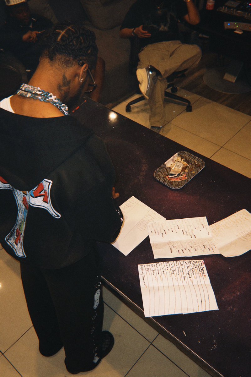 Let’s goooo! 🔊👑⚔️💛
#Glockaveli #1