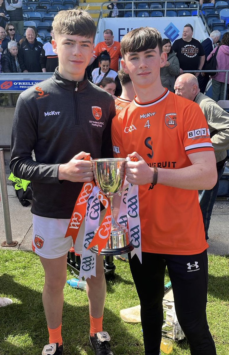 Aaron &amp; Dara pictured with the Andrew O’Neill Cup after Armagh’s victory over neighbours Monaghan in the GAA U20C Hurling All-Ireland Final at Kingspan Breffni 

                          Well done lads 
                      👏🟠⚪️🏆🟡⚪️👏