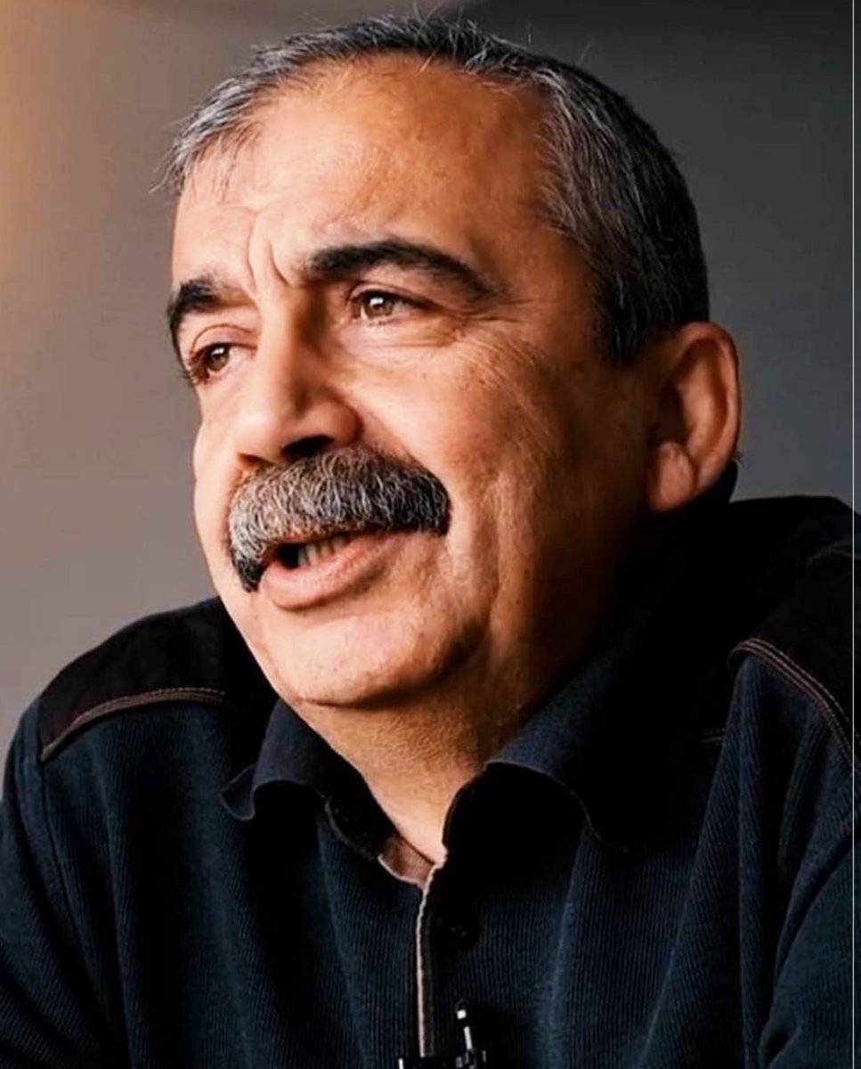 Her zaman yanımızdaydın, bizdendin. Çok üzgünüm. Herkesin hatırlayacağı, ateşten gömlekle yürüdüğün, kimseye eğilmediğin, kimseyi de ezmediğin onurlu bir hayat yaşadın. Ne mutlu senle yürüyebilene. #sirrisureyyaonder