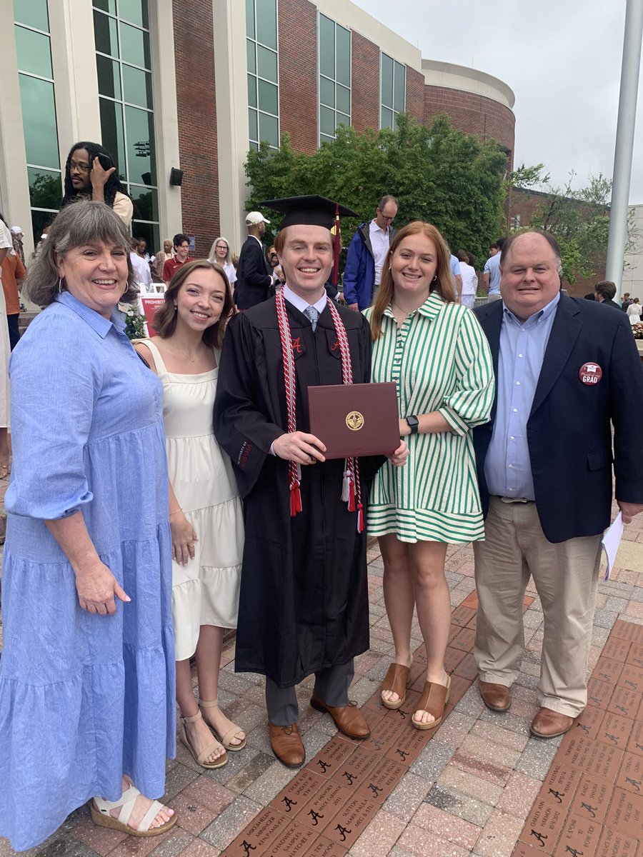 KellyMSMom's tweet image. The best day! #RollTide #BamaGrad