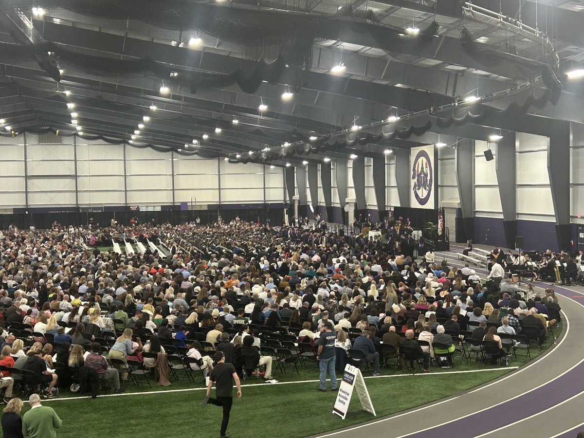 AshlandMSoccer's tweet photo. Graduation Day Ashland University #MSOCC #FlyLikeAnEagle https://t.co/oEmxUEsVbo