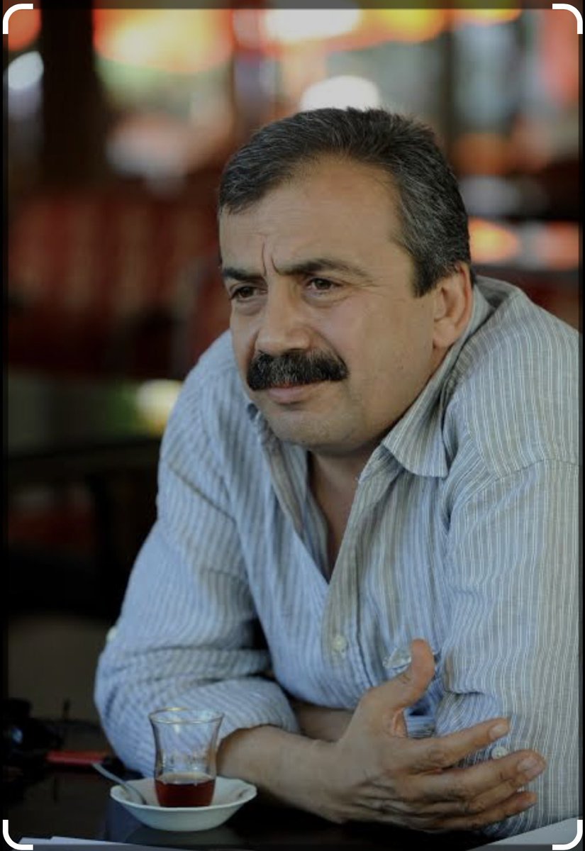 Ölüm deyince aklıma düşmeyenler bir bir gidiyor…
Devrin daim olsun Sırrı Abi…
#sırrıabi