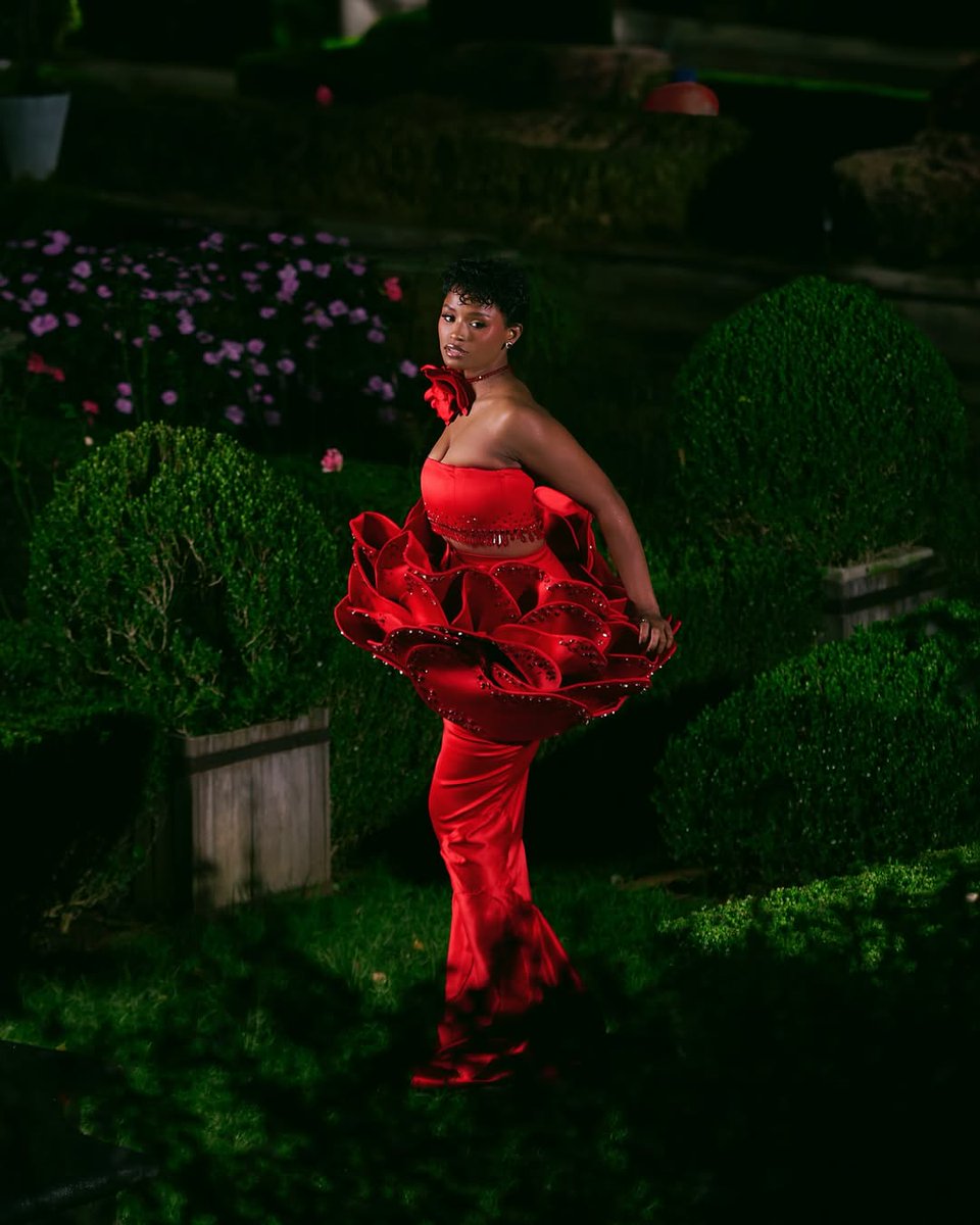 Celebrities,influencers  and socialites Serving looks and designer statements at the #MetroFMMusicAwards2025! Who wore what and by whom? 
#CrowningGreatness #MMA #MMA25 #RedCarpetFashion #SouthAfricanStyle #CelebrityLooks #WhoWoreWhat