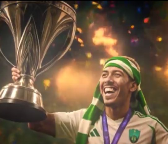 Roberto Firmino is the FIRST player in HISTORY to have won both the UEFA Champions League and the AFC Champions League!

🇧🇷🏆❤️