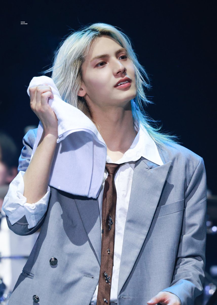 250502 땀닦쭈  

#XdinaryHeroes #jooyeon 
#엑스디너리히어로즈 #엑디즈 #주연