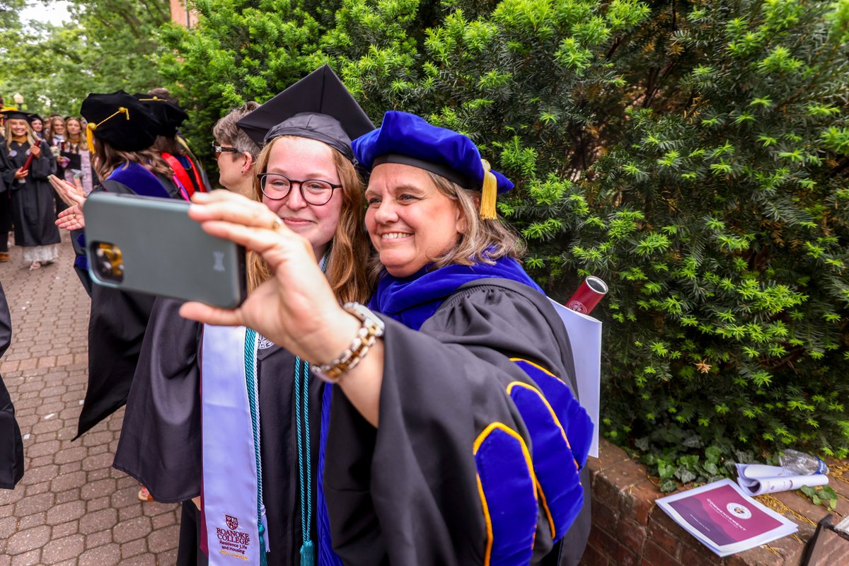 Here’s to everything you’ve accomplished and everything that’s ahead, graduates! The best is yet to come. You’re ready to take on the world. 🌎

Read more about Commencement: roanoke.edu/news/commencem…