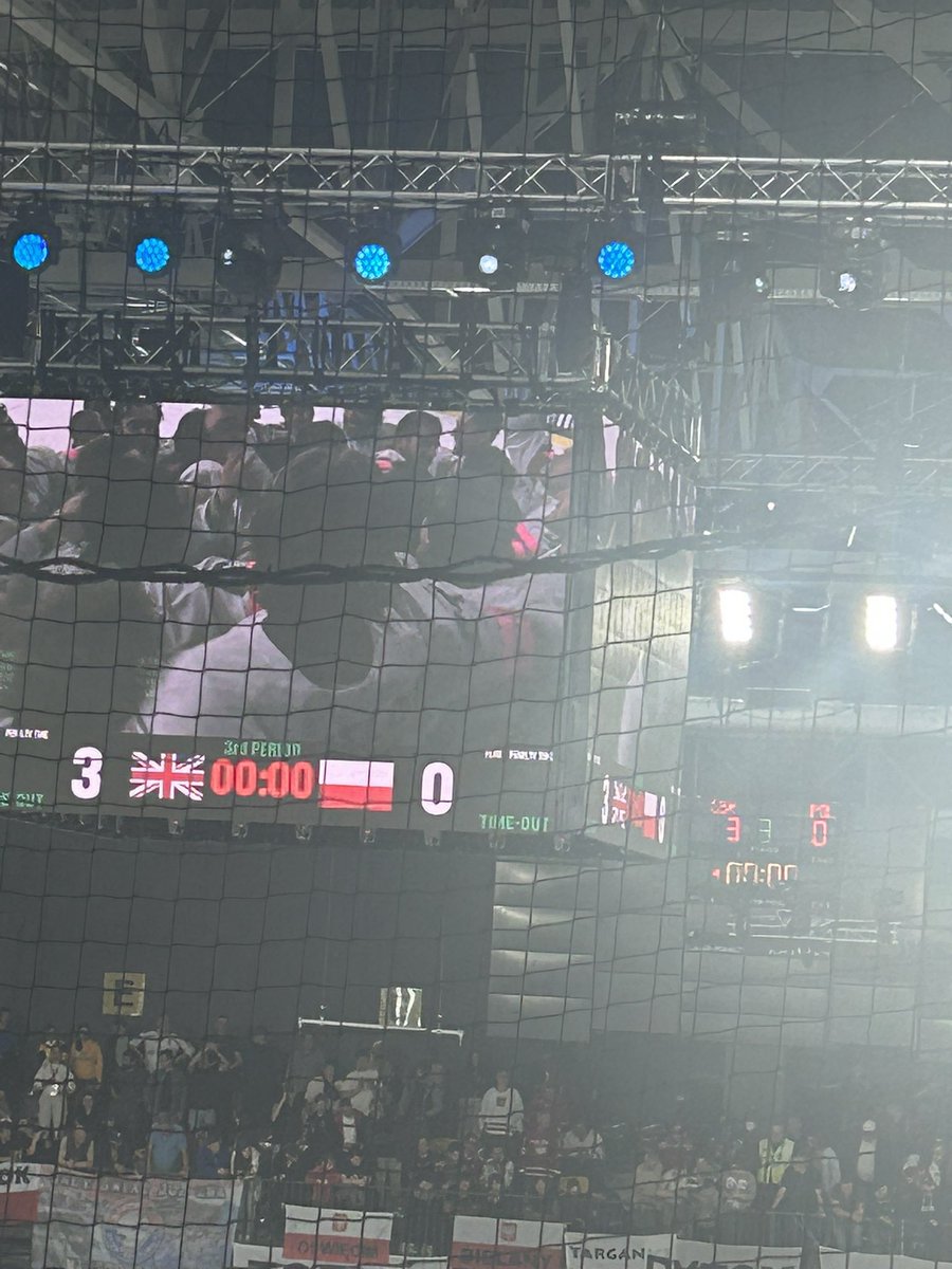 And there it is. The bounce back kings do it again. Back to back to back promotions back to the big league. I can actually celebrate this time as no broken ribs 😂I F*****g love GB 🇬🇧 🇬🇧🇬🇧🇬🇧🇬🇧