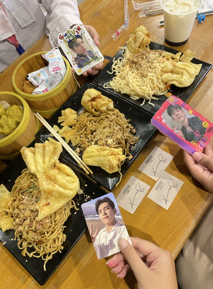 dobppang's tweet image. wonpil mania mantap #laper