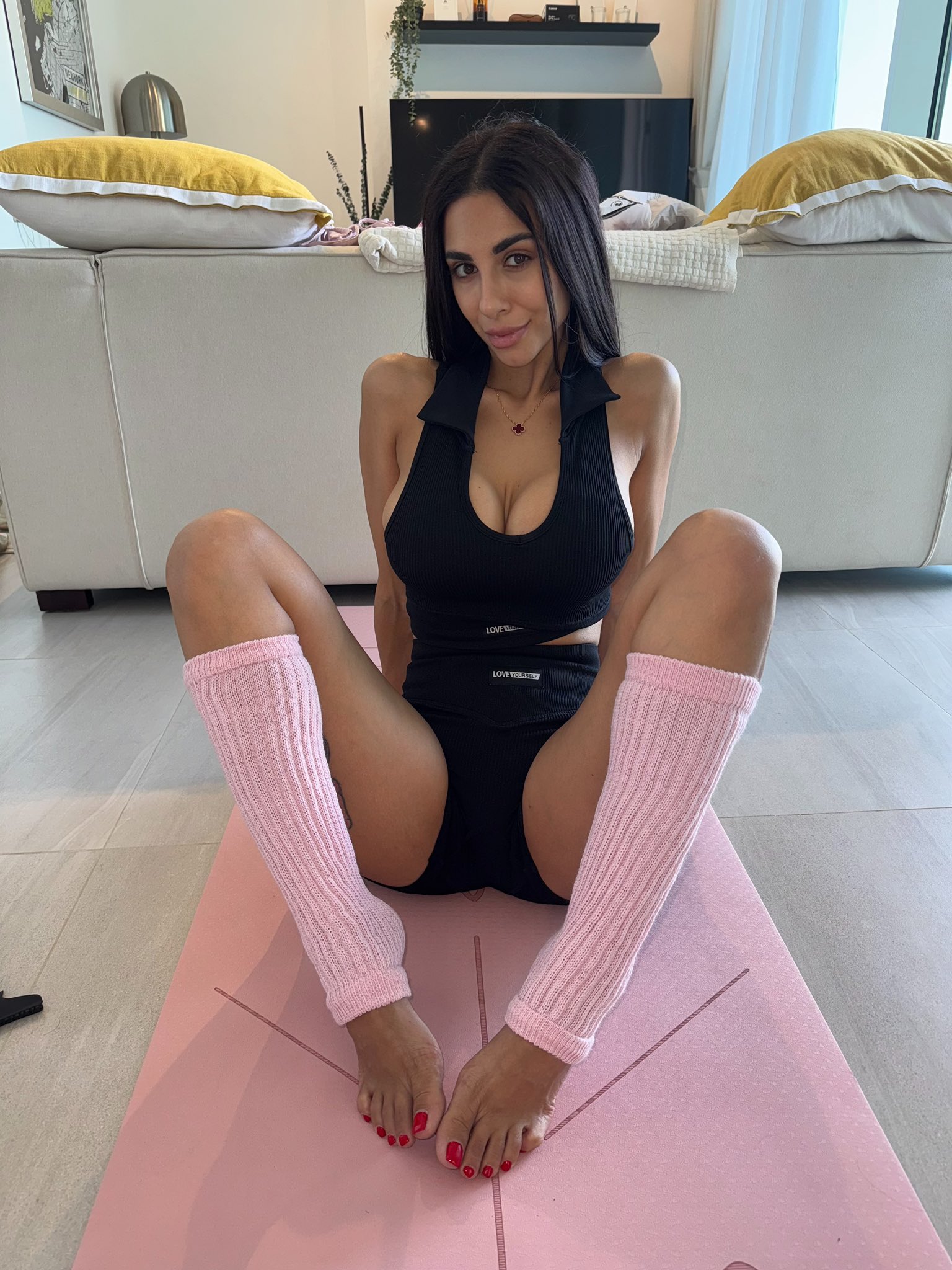 Sara sfamurri on X: Lets do yoga 🧘🏻‍♀️ t.coL0yo4jhT7Z  X