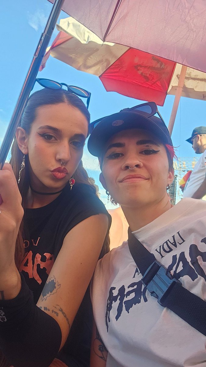 breakrrules's tweet photo. Assistindo aqui da areia esperando o Santy salvar o role 🥹 (ultima esperança do vip...) https://t.co/jZZHLC7SaW