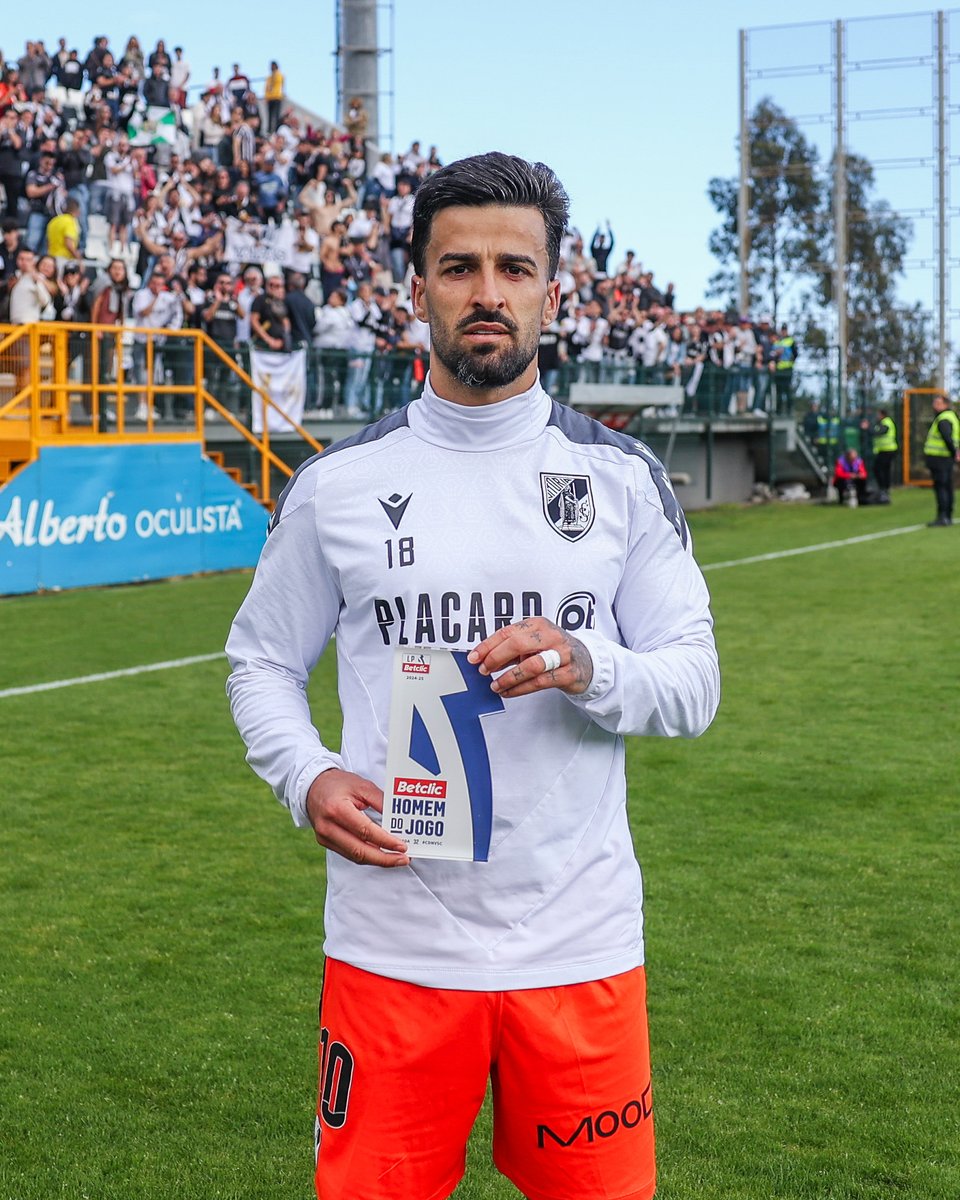 VitoriaSC1922's tweet photo. Tiago Silva. What else? ☕️
#EspíritoDeVitória • #LigaPortugal • #CDNVSC https://t.co/yYRkfKpFcf