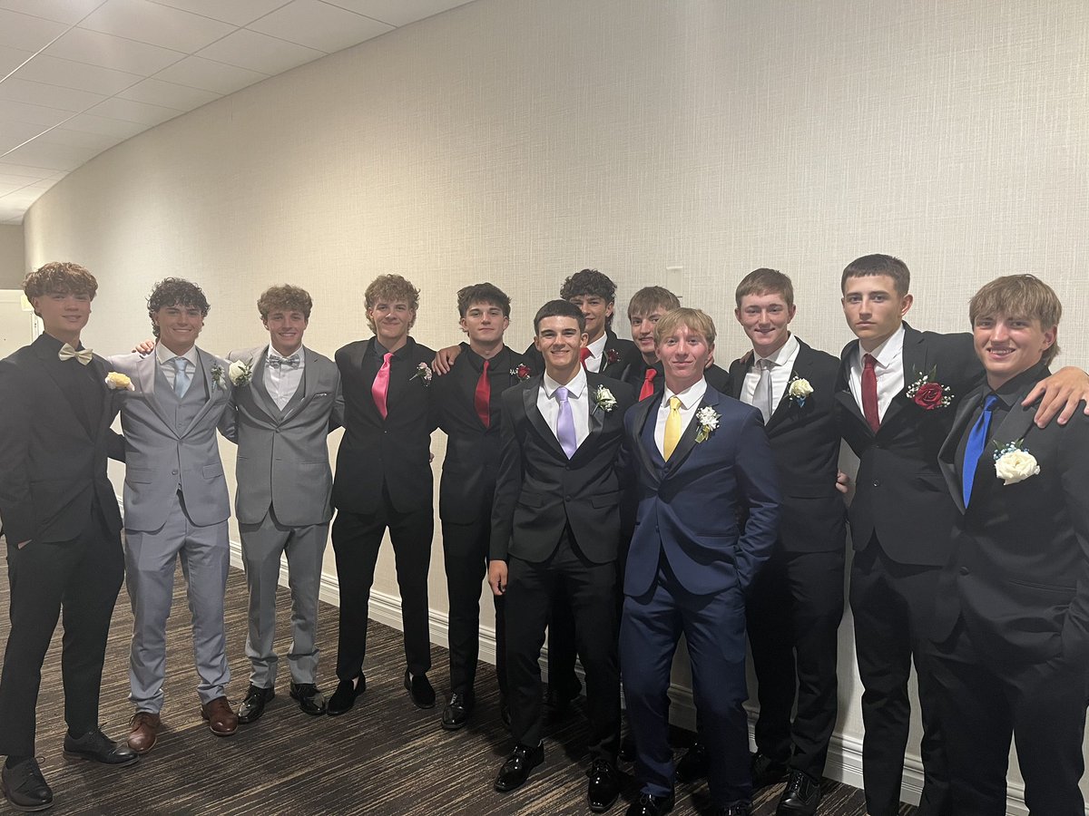 Looking good gentlemen!! #earnit