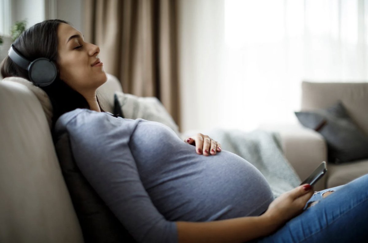 ThatcherChiroMI's tweet photo. The benefits of receiving chiropractic care during pregnancy extend beyond pain relief. By optimizing spinal and pelvic alignment, we aim to reduce pain and discomfort and support pelvic function. Learn more: https://t.co/VvyWgJTDls https://t.co/yvjtDRlkCI