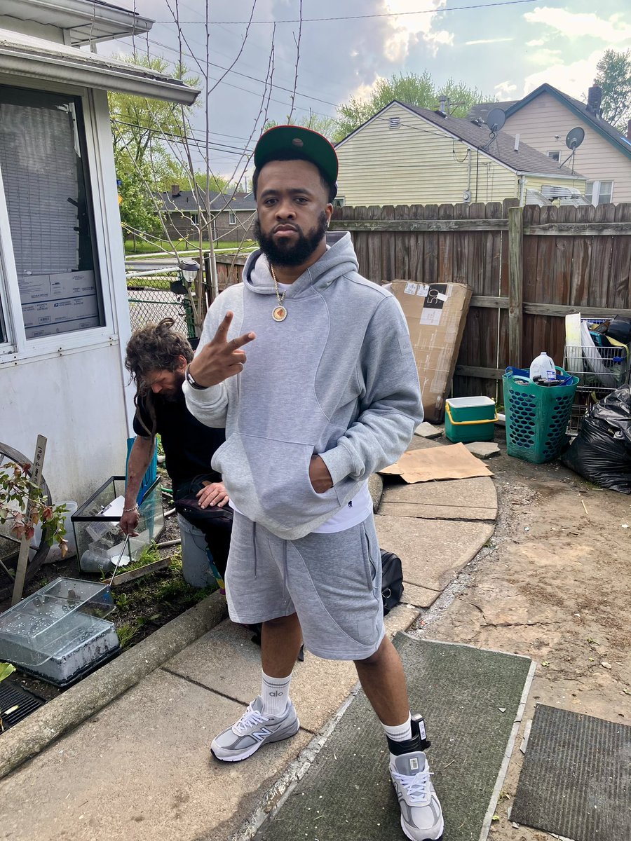 LadiesLuvJAGGER's tweet photo. if the FEDS pickup my 📁 I ain’t folding.. #FREEMINE #RIPMINE 🗜️🎚️ https://t.co/MhT7LZcyGE
