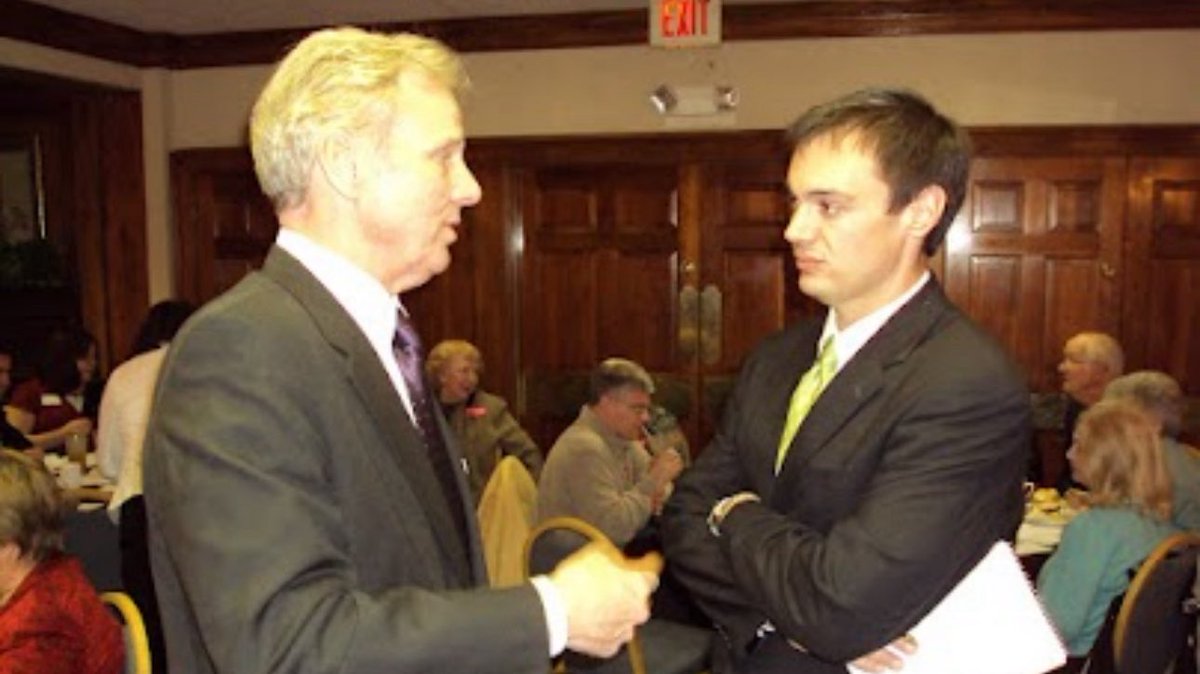 RobGodfrey's tweet photo. @leighlemoine @wrcodysimpson3 cody filled tables full of people at ed young’s place for a ‘10 mcmaster for governor event that @johnroconnor covered for @thestate - florence turned all out for the then-attorney general &amp; john’s story had the feel of covering a family reunion. cc @TreyWalker https://t.co/jLteegLk2q