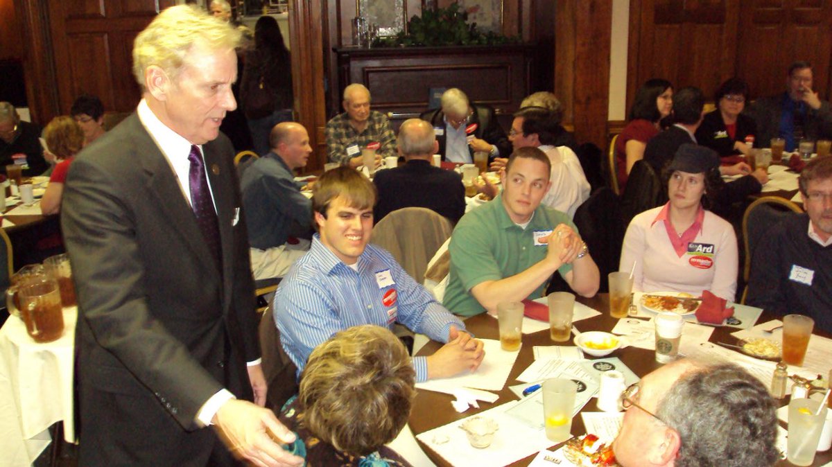 RobGodfrey's tweet photo. @leighlemoine @wrcodysimpson3 cody filled tables full of people at ed young’s place for a ‘10 mcmaster for governor event that @johnroconnor covered for @thestate - florence turned all out for the then-attorney general &amp; john’s story had the feel of covering a family reunion. cc @TreyWalker https://t.co/jLteegLk2q
