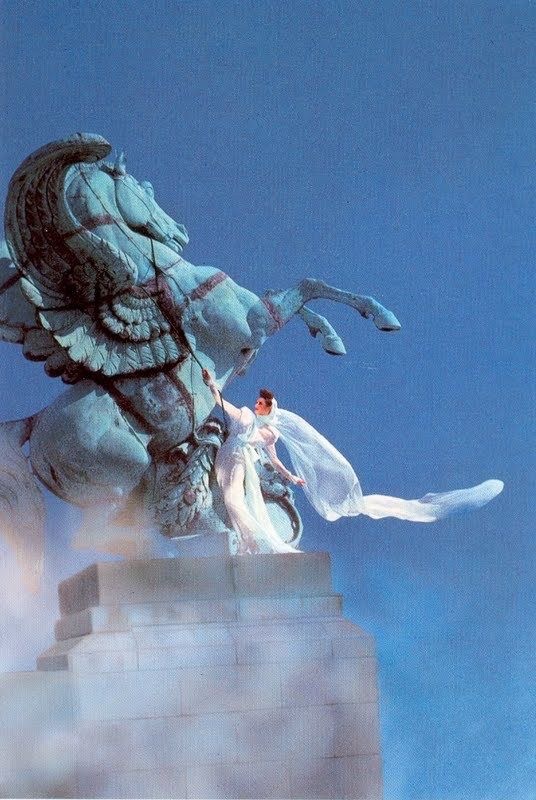 xe0_xeo's tweet image. Thierry Mugler