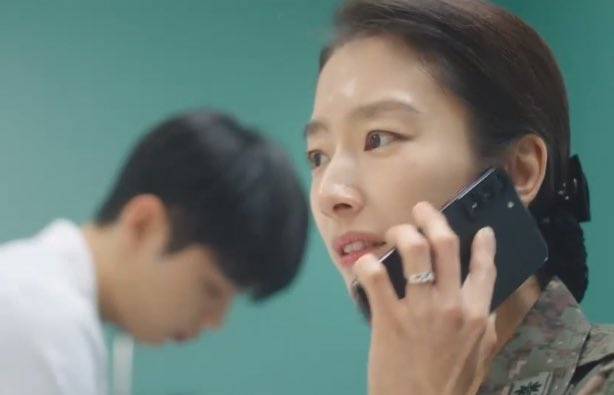 준완익순 따로 나와서 섭섭했는데
반지 보이는 변태성을 보여주다니 
아주 만족했습니다