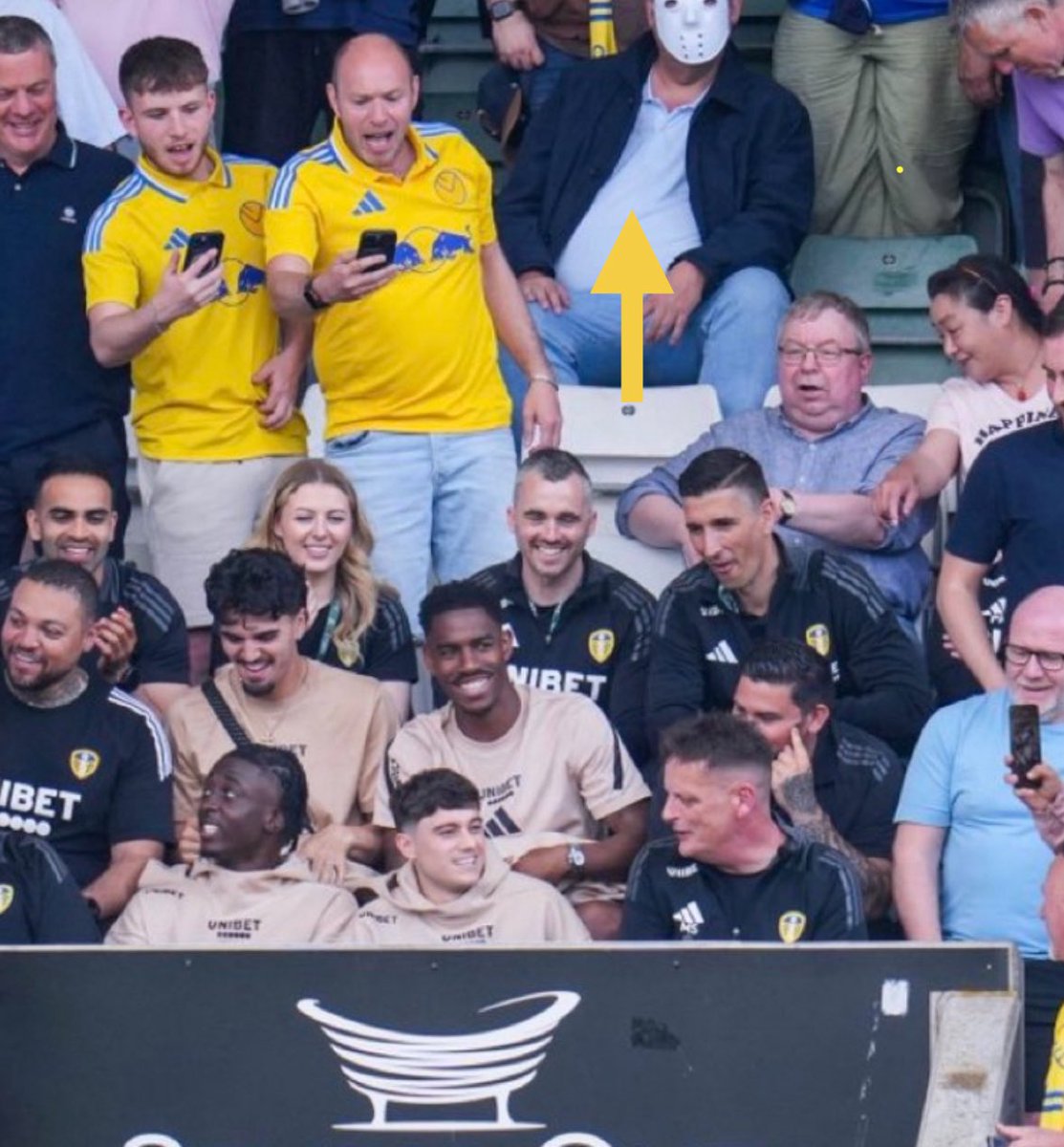 Pssst, turns out Jason Voorhees is a Leeds fan, pass it on #LUFC