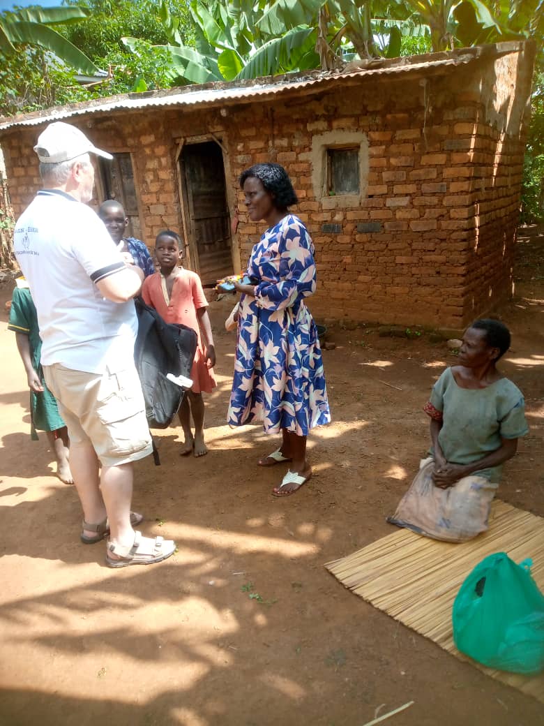 UgandaKal's tweet photo. #DistrictKALNetworks Kaliro Orphan Elderly and Disability Health Concern, a CBO member of Kaliro District KAL Network that reaches out to the Elderly, disabled & orphans has received visitors from Eben-zer Viena to check on their work with #PWDs and #OVCs @EUinUG @UNICEFUganda https://t.co/HVe5dtcHkh