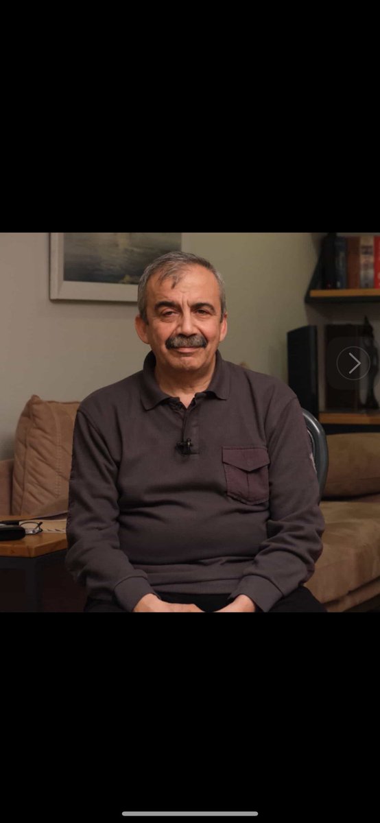 Hezar Car Heyf !

Onurlu bir barış için verdiği mücadele ile hatırlanacak her zaman .

Yaşamını yitiren Sn. Sırrı Süreyya Önder ‘ e Allah’tan rahmet ,yakınlarına başsağlığı diliyoruz .