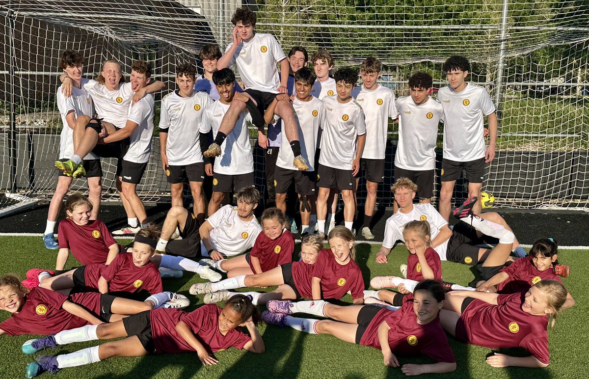 JambarsFC's tweet photo. Happy Saturday!!!
#familyschoolsoccer #jambars4life #785k #qualityoverquantity #trusttheprocess #jambarsfc #PlayerDevelopment #soccertraining https://t.co/HP6YS9j7XY