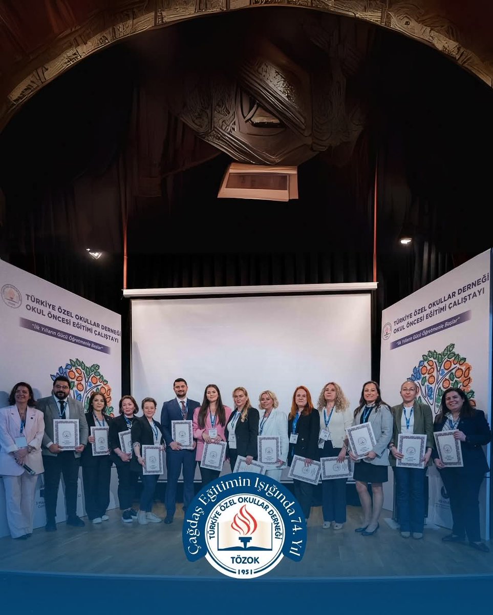 “İLK YILLARIN GÜCÜ ÖĞRETMENLE BAŞLAR” temasıyla düzenlediğimiz Okul Öncesi Eğitimi Çalıştayı’na değerli katılımları için İstanbul İl Milli Eğitim Müdürümüz Doç. Dr. M. Mücahit Yentür’e, değerli görüşlerini bizlerle paylaşan tüm konuşmacılarımıza, çalıştayın düzenlenmesinde emeği