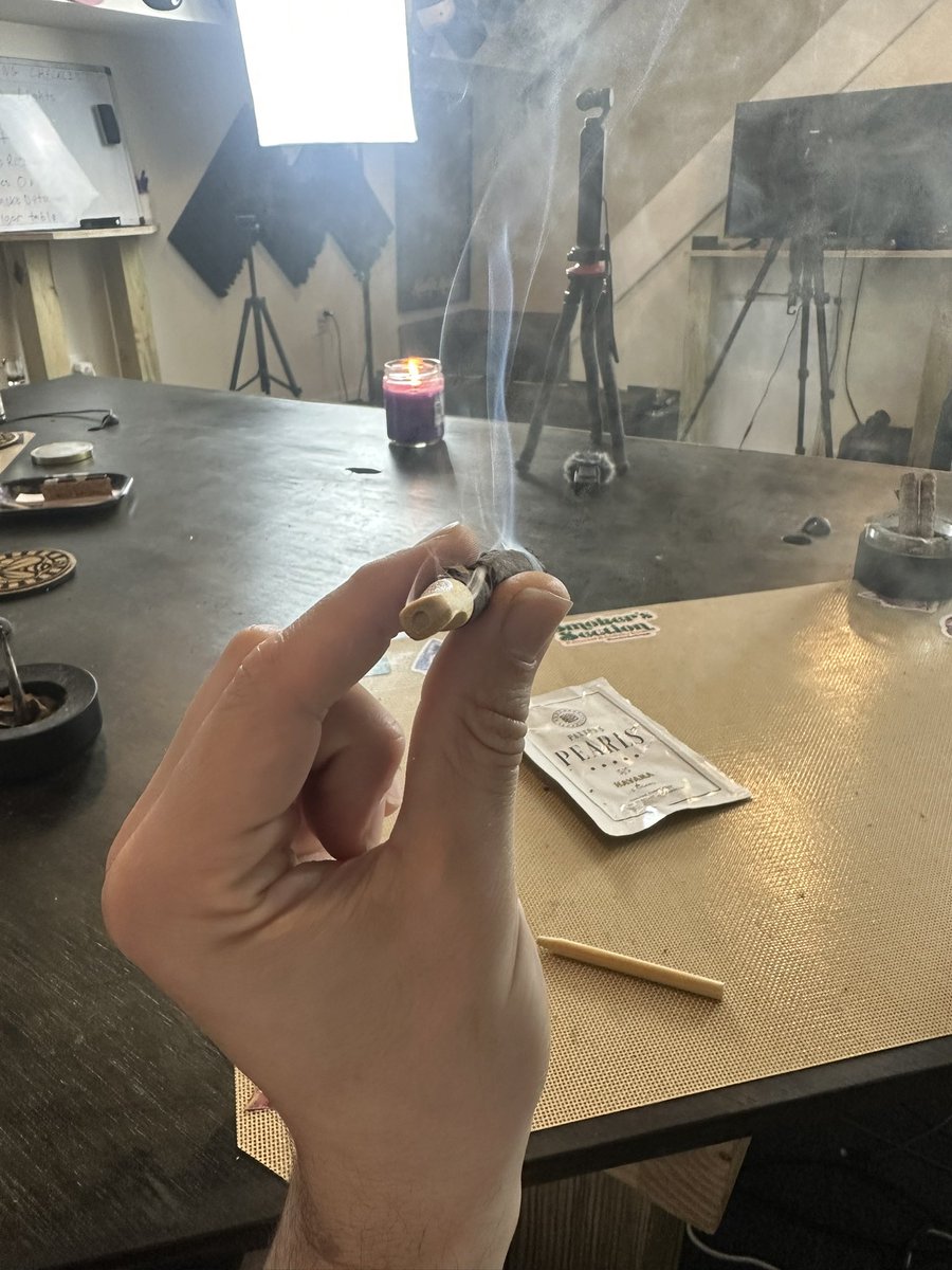 Travs Dabs tweet media