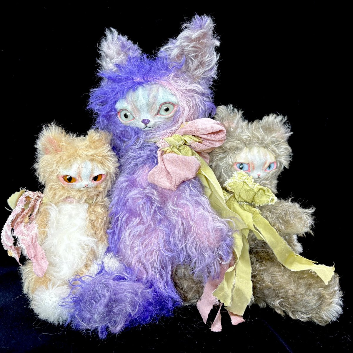 iiinecocoiii's tweet image. モヘアや石塑等異素材を組み合わせたフェイスタイプの創作ぬいぐるみ(テディベア技法のアートドール)を製作しています

⭐️5/22〜開催『FANTANIMA！inKANSAI』(大阪/中崎町)

⭐️5/14開催『ドールアニマルワールドフェスティバル』(東京/浜松町)

参加します
#ゴールデンウィークSNS展覧会2025
#artdoll