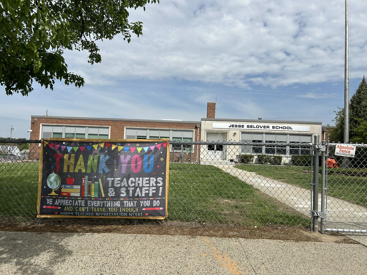 We’re ready for a great Teacher Appreciation Week!!  🦈💙