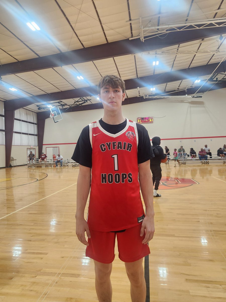 Justice Bledsoe-- 10 pts in 51-31 victory for <a href="/cy_htx/">CyFairHoops</a>