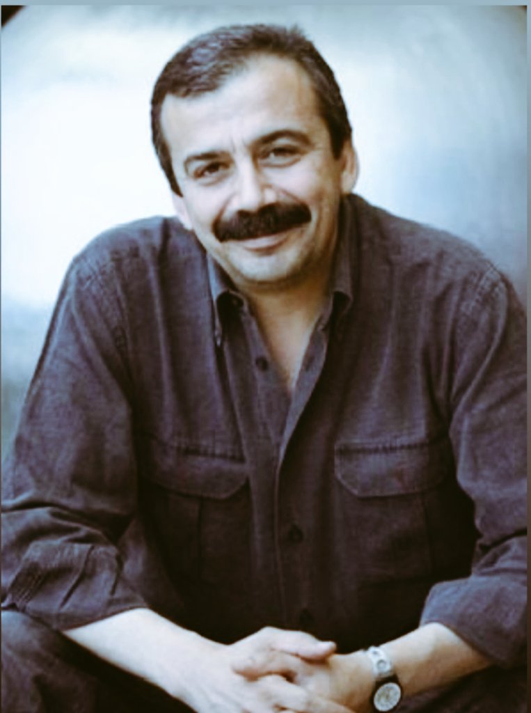 Hoşçakal Sırrı abi :(