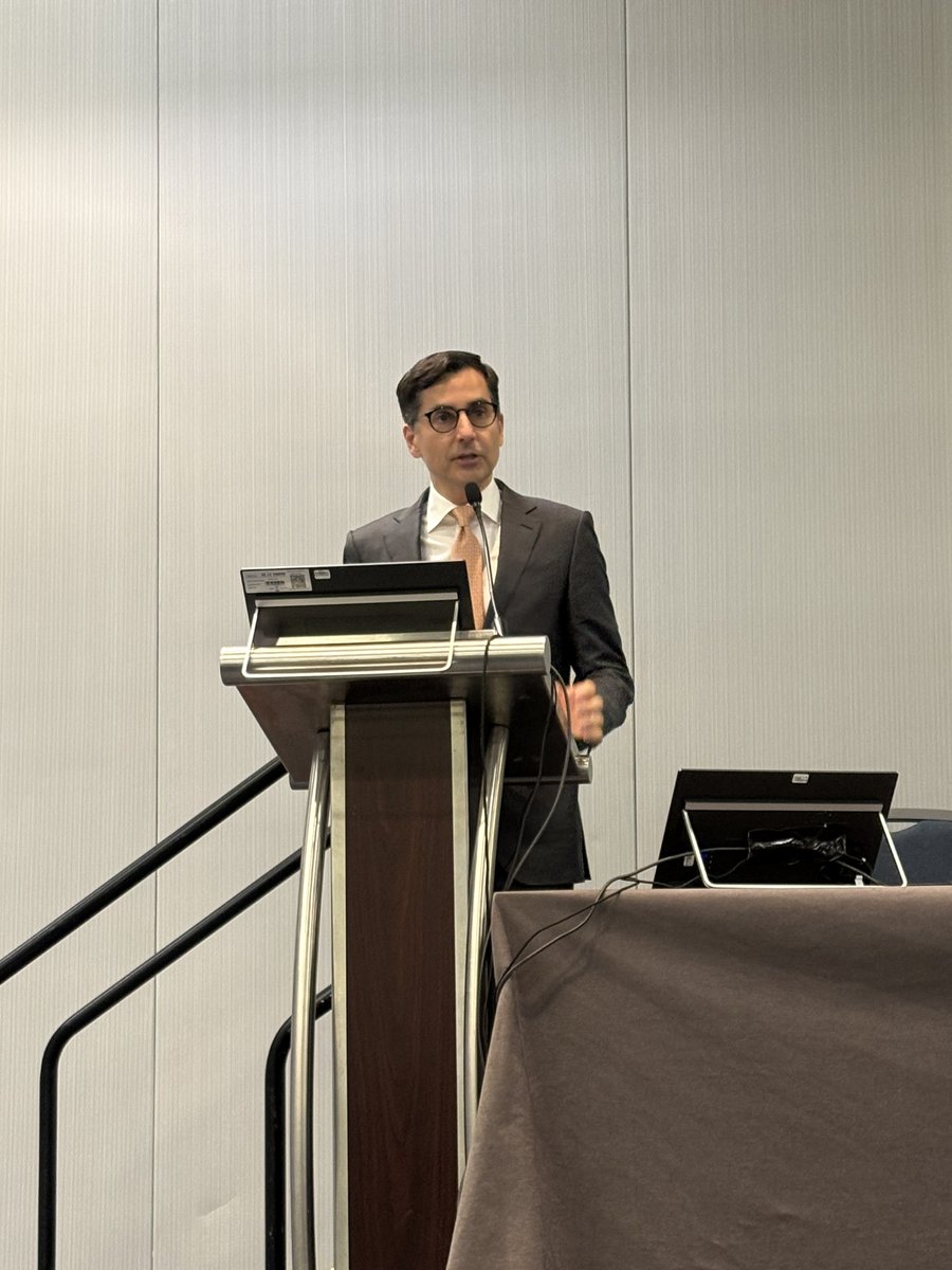 ACR RFS (@acrrfs) on Twitter photo 💰Radiology meets economics! <a href="/zekesilva3/">Zeke Silva</a> breaks down what every resident should know about the business of our field. #ACR2025 #ACRRFS 💰Radiology meets economics! <a href="/zekesilva3/">Zeke Silva</a> breaks down what every resident should know about the business of our field. #ACR2025 #ACRRFS