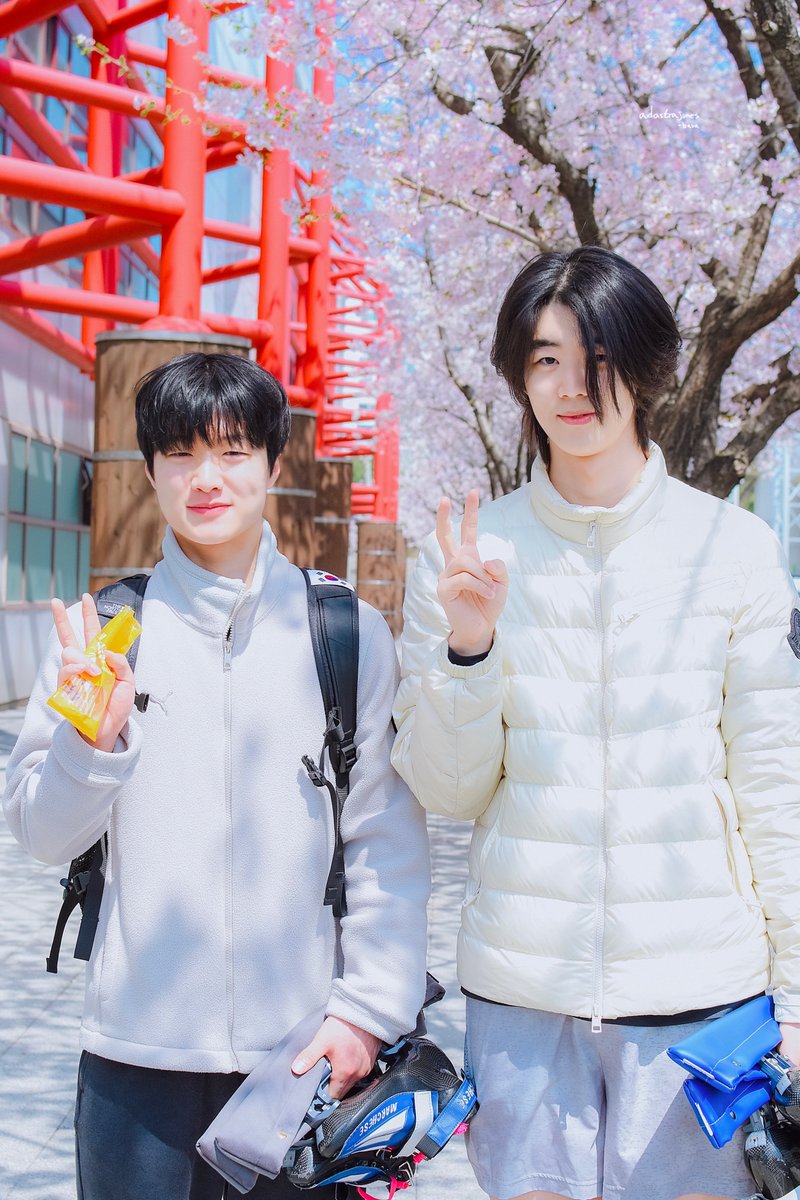 𝙗𝙖𝙧𝙖 tweet media