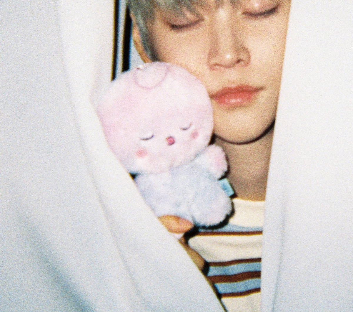 littlecusso's tweet photo. บ่อยากเชื่อสายตาว่าดลลี่มีสองร่าง https://t.co/sDw87WZSmx