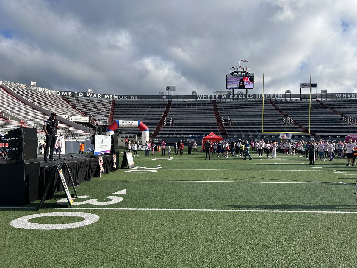 FrankScottJr's tweet photo. Honored to speak at @uamshealth’s 5th Annual Be A Part of the Cure Walk this morning. Little Rock proudly stands with survivors, researchers & families in the fight against cancer. Together, we are part of the cure. #BeAPartOfTheCure #LittleRockStrong #UAMS https://t.co/oyFiDgmDBr